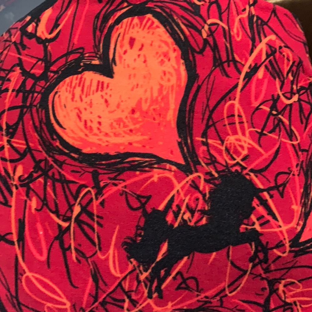 Lularoe Valentine Unicorn heart leggings